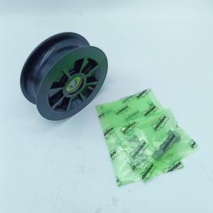 Roue de mât de chariot élévateur Doosan 2-3 tonnes D30G D30F D30SE, type à rainures, numéro de pièce 10011529-00468 - Product Image 1