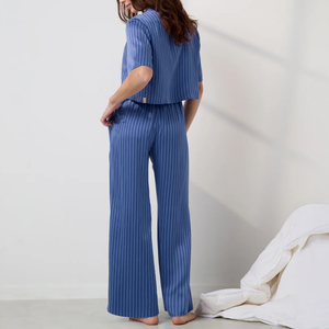 Pyjamas de luxe pour femmes, ensemble 2 pièces, ensemble de vêtements de détente en soie satinée, vêtements de nuit pour femmes, pyjamas en satin pour femmes - Product Image 2