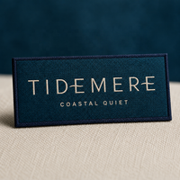 Étiquettes personnalisées pour vêtements de mode haut de gamme, étiquettes en tissu avec mise en page détaillée, marquage de marque pour produits de vente au détail