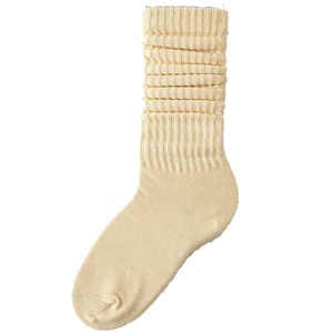 Vestido de Yoga de nailon hasta la rodilla de alta calidad para mujer Diseño bordado de invierno Compresión Agarre lento Logotipo personalizado antideslizante - Product Image 5