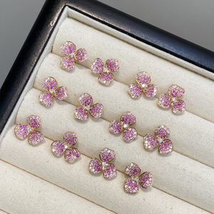 อาซูโอ 18K ทองคำขาวแท้ ประดับด้วยแซฟไฟร์ธรรมชาติ เพชร รูปดอกไม้ ต่างหูแบบติดหู ของขวัญสำหรับผู้หญิง งานหมั้น งานแต่งงาน งานเลี้ยง ความรัก - Product Image 3