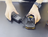 Nouveau produit Compresseur d'air de voiture sans fil 18v Dc Type de batterie Makita Gonflage des pneus Rechargeable Adaptateur GS Pompe à air de voiture