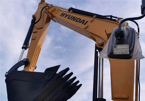 Used Hyundai Robex 60WVS 6TON Mini <b>Wheel</b> Excavator with Engine and Gearbox Reliable Quality & Efficient Ready to <b>Ship</b> - Product Image 6