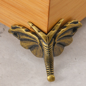 Wenzhou Platinum Link <b>Elephant</b> Trunk <b>Decorative</b> Feet Zinc Alloy Bronze Color For Bag Accessories - Product Image 4