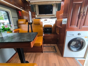 <span class=keywords><strong>Prix</strong></span> Usine Yuejin Maison Mobile sur Roues <span class=keywords><strong>avec</strong></span> 2 Lits + Canapé + Toilettes + Lave-linge + Sèche-linge + Balcon pour 4-6 Personnes en Voyage et Résidentielles - Product Image 2
