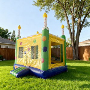 Château gonflable sur le thème du gâteau d'anniversaire pour enfants, idéal pour les fêtes et événements en extérieur - Product Image 1