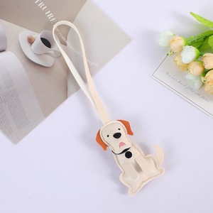 Pendentif en cuir créatif et mignon en forme de chiot Labrador, breloque de sac de chien de dessin animé tendance, porte-clés de voiture en cuir durable pour les amoureux des animaux, vente en gros - Product Image 4