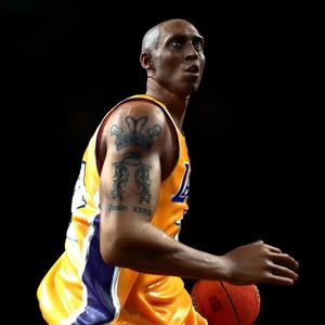 Statue de <span class=keywords><strong>Kobe</strong></span> <span class=keywords><strong>Bryant</strong></span>, star du basketball, Black Mamba, figurine de collection pour fans, articles neufs, en boîte, numéro de joueur 24 - Product Image 1