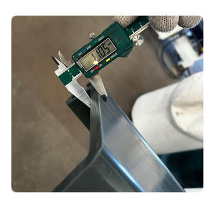 Solution écologique de haute résistance de pile de feuille en plastique de la meilleure qualité de PVC pour la stabilisation de berge et les barrières d'inondation - Product Image 4