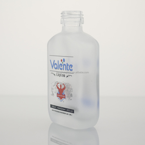Vente en gros Mini petit 10cl 100ml plat givré Loge personnalisée Vodka alcool Tequila verre liqueur esprit Gin rhum bouteille emballage - Product Image 4