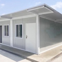 Maisons conteneurs portables blanches très demandées avec escalier, design moderne, coupe-vent et isolées, faciles à ranger pour bureaux, bâtiments, écoles, chambres