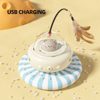 Jouet pour chat automatique de luxe en gros, mignon et écologique, avec plumes, design classique, matériaux en bois et sisal, jeu interactif