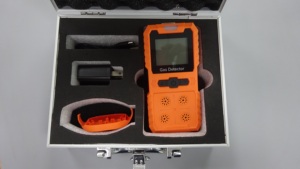 Détecteur de fuite de gaz <span class=keywords><strong>portable</strong></span> quatre-en-un multi-gaz (CO/H2S/CO2/LEL) avec alerte vocale, instrument d'analyse 3.7v - Product Image 4