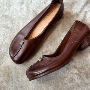 2026 Scarpe Basse da <span class=keywords><strong>Donna</strong></span> di Tendenza, <span class=keywords><strong>Ballerine</strong></span> Casual con Punta Divisa in Pelle Rossa di Cavallo, Collezione Primavera - Product Image 6