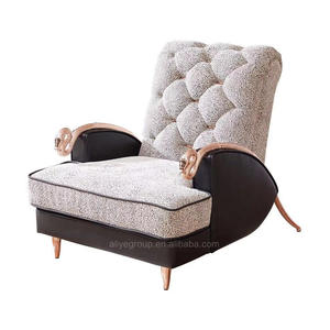 كرسي صالون فردي مخصص اللون من الجلد الأخضر بظهر عالي وتصميم فاخر لغرفة المعيشة - Product Image 4