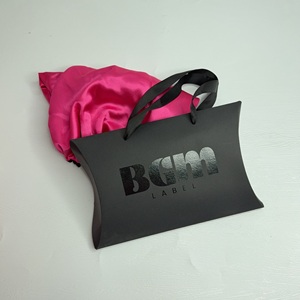 Sac cadeau en papier noir de luxe avec logo personnalisé, poignée en ruban, pour emballage de perruques et extensions de cheveux, sac de shopping pour les entreprises de cheveux humains - Product Image 2