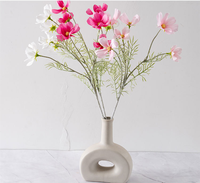 Nouveau produit : Fleur artificielle de simulation de feu d'artifice Rose Wall Gesang pour la décoration intérieure et les bouquets de mariage - Vente en gros