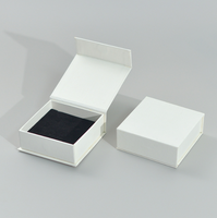 Boîte d'emballage carrée portable en carton biodégradable, imperméable, avec lamination mate, pour bijoux, montres, lunettes, avec doublure en éponge