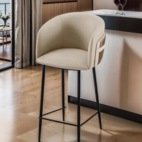 Chaise haute pour maison italienne de luxe, design moderne, style insulaire avec barre de taille pour personnes âgées, utilisation dans les hôtels