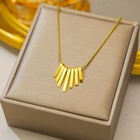 Collier Cœur Exquis en Acier Inoxydable pour Femme, Chaîne Serpent Haut de Gamme Personnalisée, Style Luxe Léger, Polyvalent, Idéal Cadeau