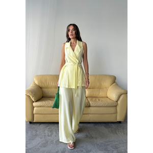 ชุดเสื้อกั๊กและกางเกงสีเหลือง ชุดลำลองสำหรับผู้หญิง ไซส์ S ผ้าลินินลุคสบายๆ - Product Image 5