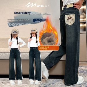 <span class=keywords><strong>Pantaloni</strong></span> in Denim da ragazza Jeans Casual traspirante foderato in pile e imbottito inverno nuovi <span class=keywords><strong>pantaloni</strong></span> larghi larghi da bambino caldi a gamba dritta - Product Image 2