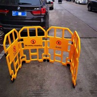 Barrière de sécurité pliable et portable avec roues, en plastique, barrière d'interdiction d'accès, remplissable d'eau, pour l'entretien des ascenseurs, zone de construction