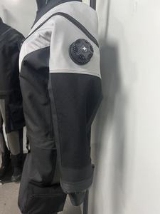 Trajes de Buceo Profesionales Personalizados, Impermeables, Ligeros, de Tela Reforzada con Caucho Butílico, con Cierre Frontal en el <span class=keywords><strong>Pecho</strong></span> <span class=keywords><strong>para</strong></span> Adultos, Deportes Acuáticos - Product Image 3