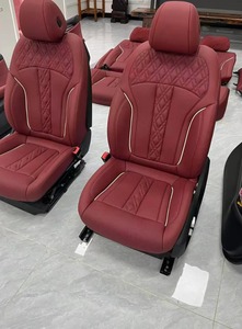 Set Completo di <span class=keywords><strong>Coprisedili</strong></span> Personalizzati in Pelle Nappa di Lusso Adatti per <span class=keywords><strong>BMW</strong></span> <span class=keywords><strong>Serie</strong></span> 3, <span class=keywords><strong>Serie</strong></span> 7, X1, X2, X3, <span class=keywords><strong>Serie</strong></span> <span class=keywords><strong>1</strong></span> - Product Image 3