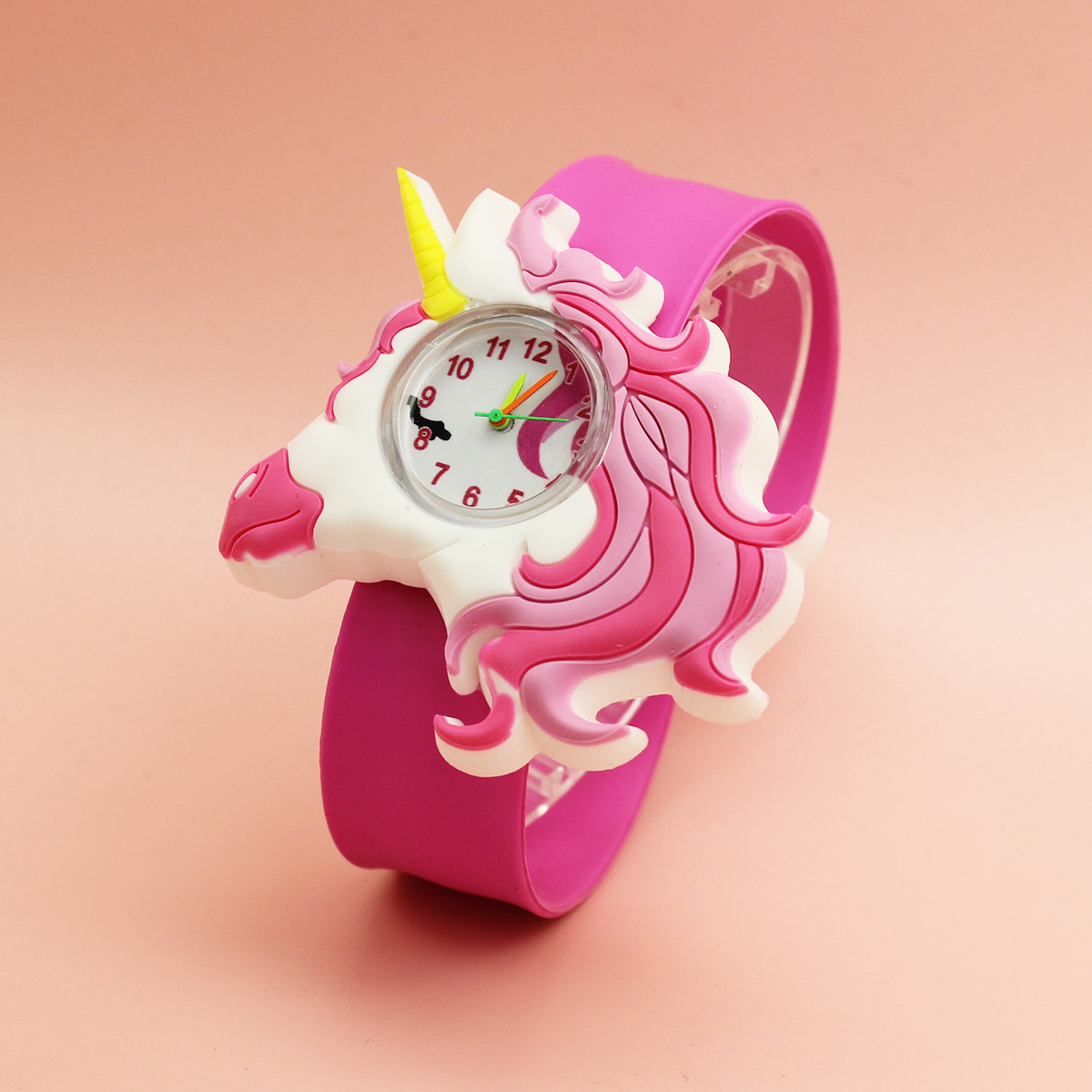 Cheveux longs licorne rose rouge