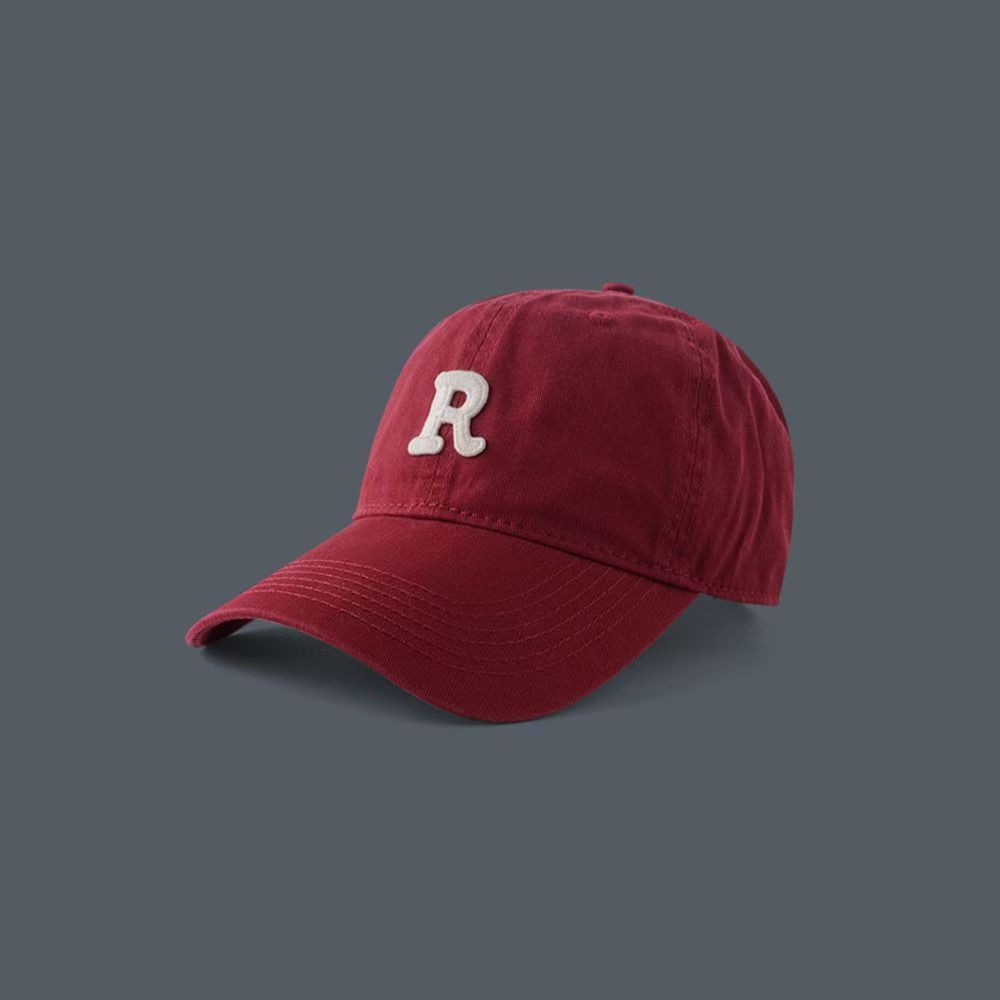 Casquette de baseball rouge avec logo R