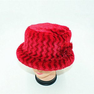 Sombrero de felpa para mujer, gorro de terciopelo cálido para invierno, para exteriores, de color rojo, caqui, negro, granate, YL0305 - Product Image 2