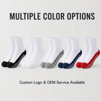 Chaussettes de sport courtes personnalisées avec logo, antidérapantes, en silicone, en spandex et polyester, respirantes, en tricot, pour le fitness, le basketball et les occasions décontractées