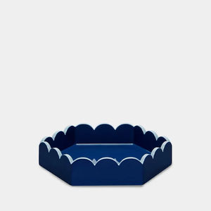 Una ráfaga de color para su hogar, el compañero perfecto para cualquier ocasión, diseñado para redefinir su estilo de servicio, bandeja laca festoneada - Product Image 1