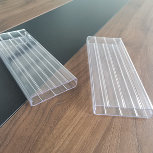 Extrusión de PC de plástico transparente OEM para accesorios de perfil de aluminio - Product Image 1