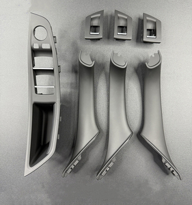 Venta al por mayor de fábrica manija interior de fibra de carbono manija de <span class=keywords><strong>puerta</strong></span> Interior para F10 F11 BMW 5 Series reposabrazos cubierta embellecedora 7 Uds conjunto - Product Image 1