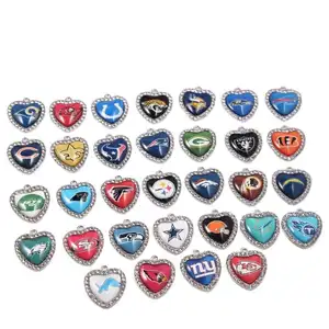 Aksesori hiasan kuku, seni kuku DIY 32 tim sepak bola Amerika logo ornamen aksesori bentuk hati berlian imitasi liontin NFL