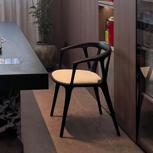 Ensemble table et <span class=keywords><strong>chaise</strong></span> de salle à manger de restaurant de chaises d'appoint noires de style nordique pour <span class=keywords><strong>4</strong></span> chaises en bois en cuir modernes de luxe pour manger - Product Image 3