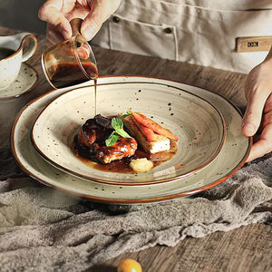 Assiettes et plats en céramique JQY, vaisselle artisanale irrégulière, assiettes de restaurant, assiettes rustiques, assiettes en porcelaine en gros - Product Image 2