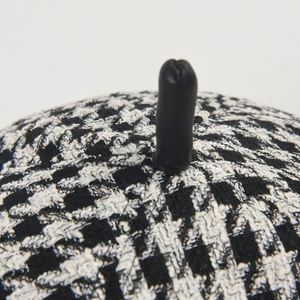 Nouveauté Automne-Hiver 2024, béret britannique français tendance, mode féminine, béret à carreaux pied-de-poule - Product Image 3