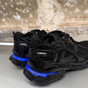 Luxury Designer Shoes men Fashion Casual Shoes Sneakers for Men Women High Quality Leather Track 3.0 LED light Running Shoes - Product Image 2