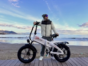 Vélo électrique hybride à suspension intégrale et pneus larges, grande autonomie, idéal pour la ville et la livraison de repas en UE - Meilleure vente - Product Image 1