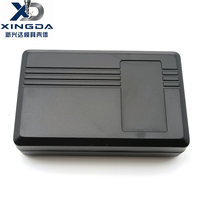 Boîtier électronique rectangulaire en plastique ABS noir moulé par injection avec ouverture de port pour module de circuit de contrôleur PCB