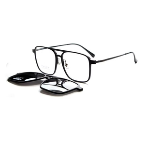 กรอบแว่นตาไทเทเนียม 3 in 1 แบบโพลาไรซ์พร้อมคลิปแม่เหล็ก สำหรับผู้ชายและผู้หญิง กรอบแว่นสายตาแบบอ่านหนังสือ แข็งแรงทนทาน - Product Image 5