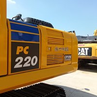Tersedia Excavator Bekas Komatsu PC220 Medium Digger dengan Kondisi Kerja Stabil