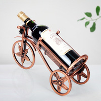Porte-bouteilles décoratif en fer forgé de style rétro européen Zunck pour la présentation de vin rouge, idéal pour les articles de décoration intérieure