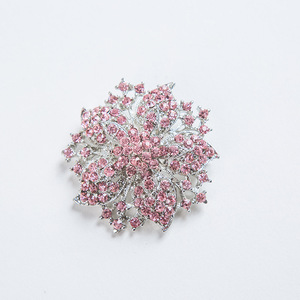 Factory direct sales high-grade rhinestone <b>large</b> pin Danrun zinc alloy flower suit accessories - Product Image 2