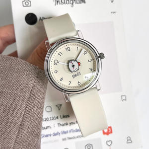 Montre pour femmes de style bonbon mignon, petite montre ronde à cadran de dessin animé, montre à quartz en silicone - Product Image 1
