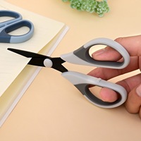 Ciseaux en acier inoxydable de taille moyenne avec revêtement en titane, 14,4 cm, pour une pointe de lame sécurisée, adaptés aux enfants, pour la découpe manuelle, la papeterie et le bureau