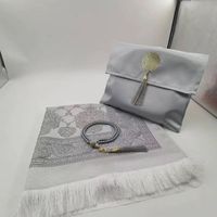 Tapis de prière musulman Ramadan en vente chaude d'usine, ensemble cadeau adapté aux adultes, tapis de prière